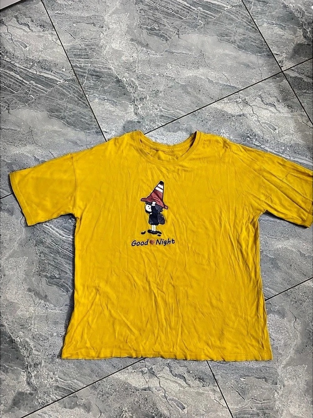 Daisy Graphic Short Sleeve Tee Like New